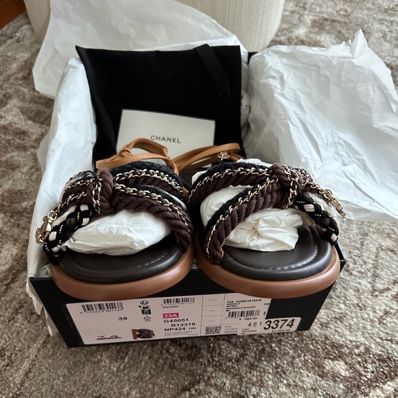Chanel BRAND NEW w BOX chain rope sandals size 39 interlocking CC charms - Picture 4 of 9